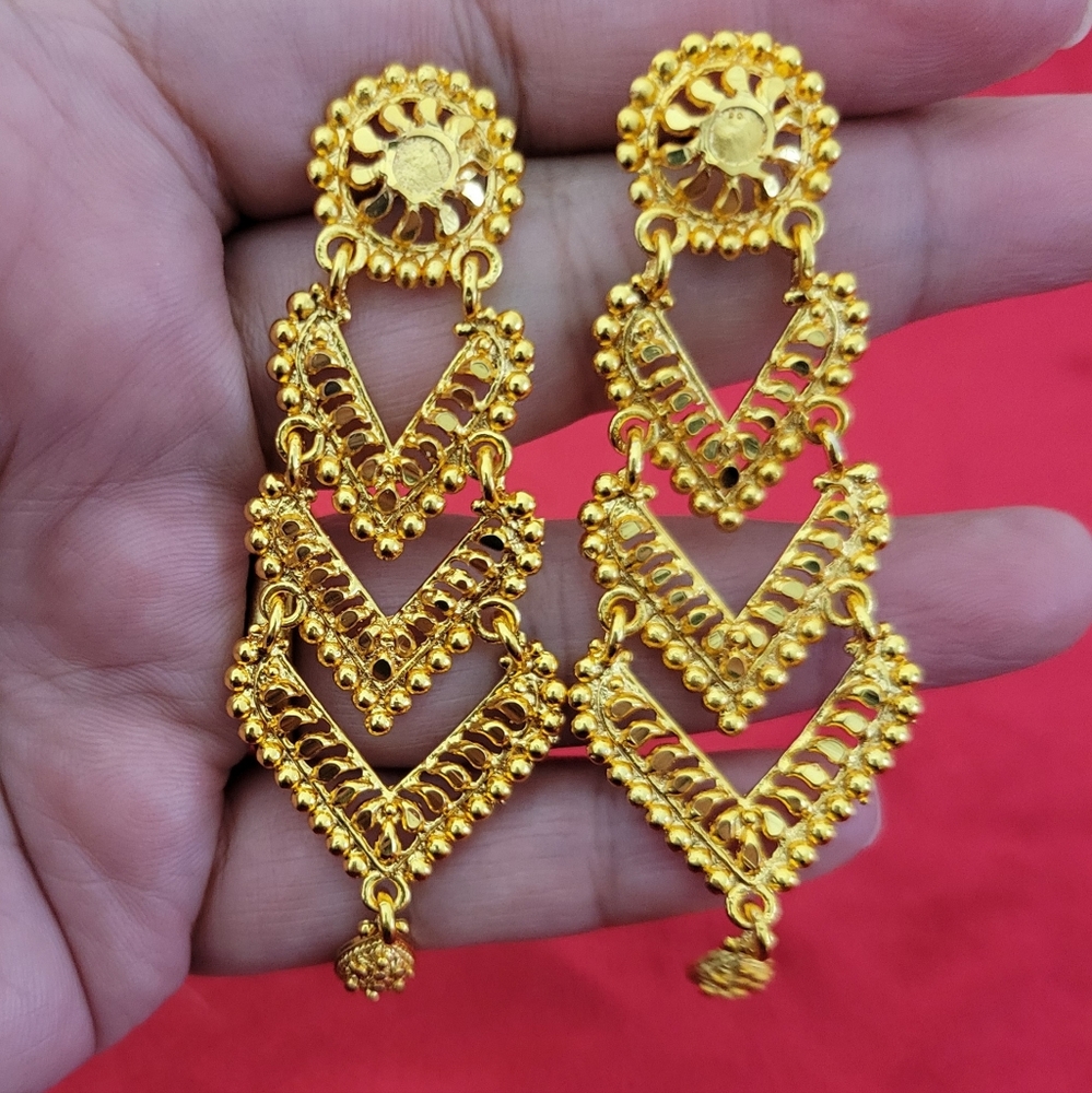 Brand new goldplated Bollywood Indian Pakistani earrings